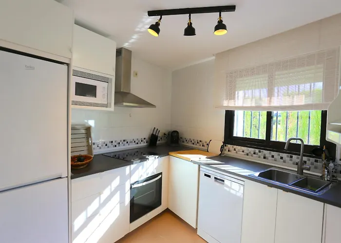 Premium House Tatil Evi Estepona